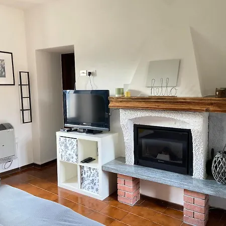 Bilocale Con Balconi Vista Vicino Varenna דירה Perledo